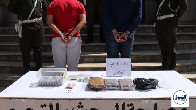 الدرك الوطني بالعاصمة يتمكن من توقيف شخصين وحجز 4.150 كلغ من مادة الكوكايين
