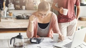  التقشف داخل الأسرة يؤثر على الحياة الاجتماعية وتحسن ظروفها 