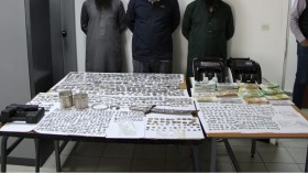 إحباط تهريب 1352 قطعة نقدية أثرية بمطار هواري بومدين الدولي (صور)