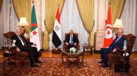 اجتماع القاهرة يدعو لحل ليبي بعيداً عن التدخلات الخارجية