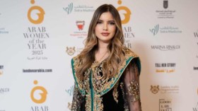 ريم عمّاري تخطف الأنظار بالقفطان الجزائري في “قمة المرأة العربية 2025” بلندن