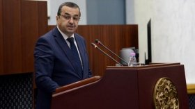 عرقاب يعرض مشروع قانون المناجم الجديد