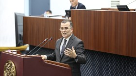 تمديد عطلة الأمومة إلى 5 أشهر لتعزيز الحماية الاجتماعية للمرأة العاملة