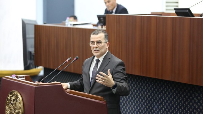 تمديد عطلة الأمومة إلى 5 أشهر لتعزيز الحماية الاجتماعية للمرأة العاملة