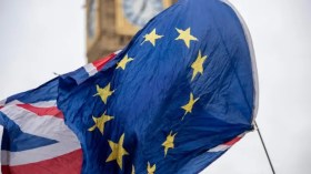 اتفاق بريطاني أوروبي لاعادة ضبط العلاقات الثنائية