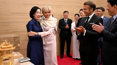 Emmanuel et Brigitte Macron oublient la polémique! Est-ce vraiment le cas?