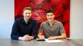 رسميا.. مازة يلتحق بِبطل ألمانيا