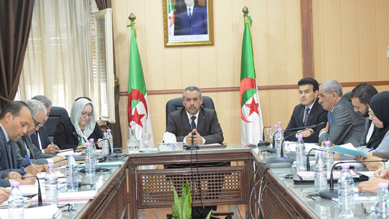 إزالة فوارق التصنيف بين مديري الأطوار التعليمية الثلاثة