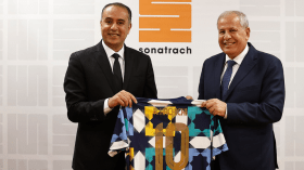 توقيع اتفاقية رعاية بين “الفاف” ومجمع سوناطراك