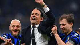 مدرب إنتر ميلان يعلّق بعد التأهل إلى النهائي على حساب برشلونة