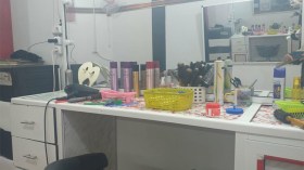 1600 مخالفة بقاعات التجميل والعناية الجسدية والحلاقة