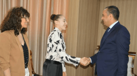 الوزير صادي يستقبل البطلة الأولمبية كيليا نمور