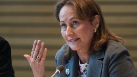 سيغولين روايال تحذر من نتائج خطيرة لسياسة وزير الداخلية