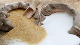 السكر البني أم الأبيض: أيهما أكثر ضررا؟