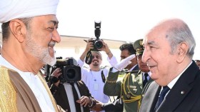 سلطان عمان في زيارة دولة إلى الجزائر