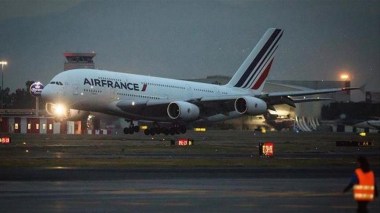 Panne du contrôle aérien à Paris-Orly: 15% des vols supprimés lundi