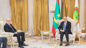 الرئيس الموريتاني يستقبل الوزير الطيب زيتوني