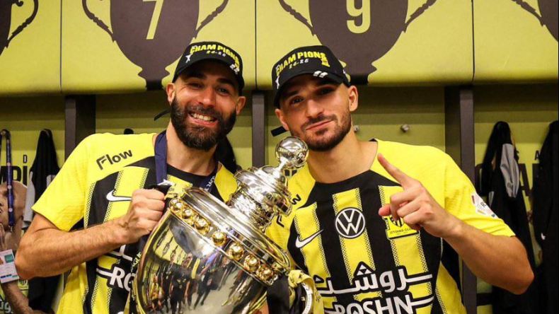 عوار يقود الاتحاد السعودي إلى كل ألقاب المملكة