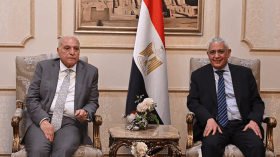 عطاف في القاهرة في اجتماع الآلية الثلاثية لدول الجوار بشأن الأزمة في ليبيا