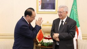 رئيس مجلس الأمة يتسلم رسالة تهنئة من نظيره الصيني