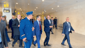 وزير المالية والمدير العام للجمارك يزوران مطار الجزائر الدولي (فيديو)