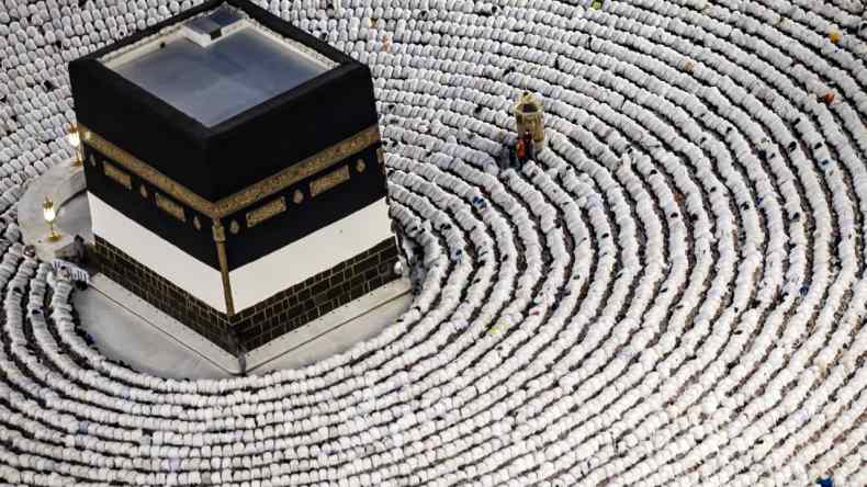 في رحاب آيات الحج والبيت الحرام (1): {وَإِذْ جَعَلْنَا الْبَيْتَ مَثَابَةً لِلنَّاسِ وَأَمْنًا}