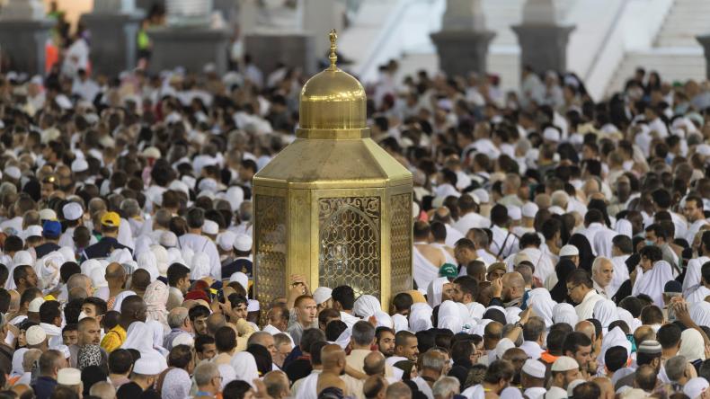 في رحاب آيات الحج والبيت الحرام (2): {وَاتَّخِذُوا مِنْ مَقَامِ إِبْرَاهِيمَ مُصَلًّى}