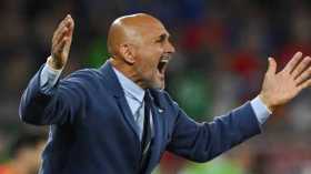 إقالة مدرب منتخب إيطاليا