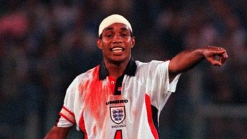 اللاعب الذي نال 9 بطاقات حمراء أُوقف وهو يقود السيارة مخمورا