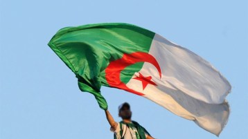 تأملات في مسألة الهوية في السياق الجزائري