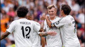 بالفيديو.. متعة وإثارة في مباراة أساطير ريال مدريد وبوروسيا دورتموند