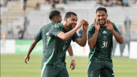 بلايلي وتوغاي يغادران تربص المنتخب الجزائري