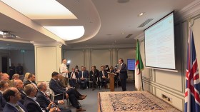 فرص كبرى بين الجزائر وبريطانيا في 9 قطاعات