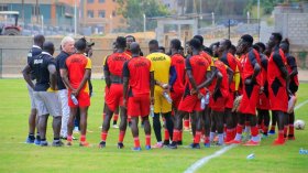 منافس المنتخب المحلي الجزائري يستدعي 41 لاعبا