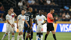 اللقاء أداره الجزائري غربال.. سالزبورغ يفوز على باتشوكا ويتصدر مجموعة ريال مدريد