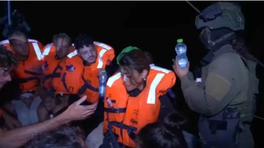 L’occupant sioniste intercepte le navire humanitaire pour Gaza “Madleen”