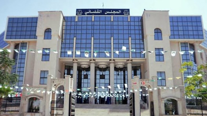 امتحانات البكالوريا تؤجل قضية تزوير وثائق “الفيزا” ببلعباس