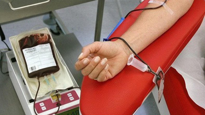 جمعية طلبة الصيدلة في عملية تحسيسية حول التبرع بالدم
