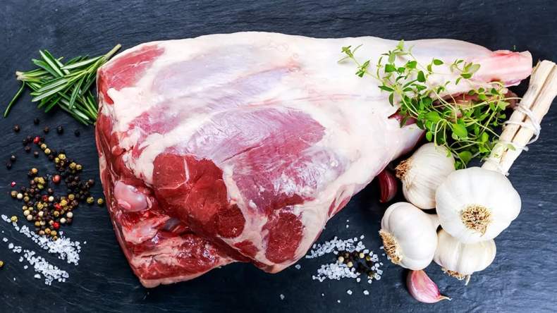 8 طرق عملية لتسريع طهي اللحم
