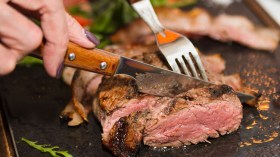 مختصون يحذرون من الإفراط في استهلاك اللحوم الحمراء