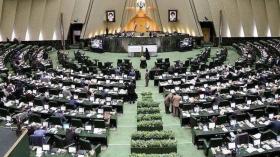 هل ستتوسع رقعة الحرب إلى دول الخليج؟.. هذا ما قاله البرلمان الإيراني