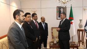 مباحثات جزائرية-عمانية لتعزيز التعاون الثنائي في النقل والخدمات اللوجستية