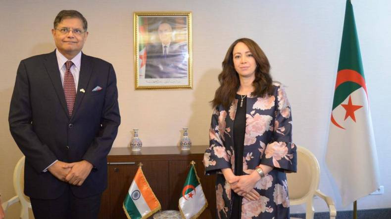 الجزائر والهند تؤكدان على متانة العلاقات الثنائية التي تجمع البلدين