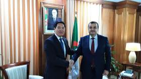 عرقاب يناقش مع سفير كازاخستان تعزيز التعاون الثنائي في قطاع الطاقة