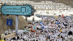 انطلاق المناسك.. الحجاج يتوجهون إلى صعيد منى لقضاء “يوم التروية”