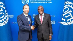 كمال مولى يلتقي المدير العام لمنظمة العمل الدولية بجنيف