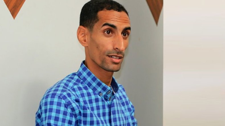 “أكتب كي أشعل قناديل الأمل وأستعيد ذاكرة منسية”