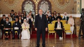 الرئيس تبون يُكرّم المتفوقين في شهادتي البكالوريا والتعليم المتوسط