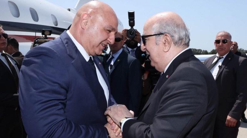 الرئيس اللبناني يختتم زيارته الرسمية إلى الجزائر