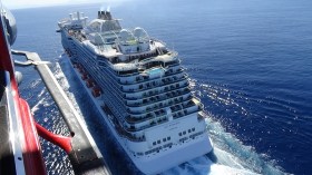 البحرية الجزائرية تنقذ مسافرا بريطانيا قبالة شواطئ سكيكدة (فيديو)